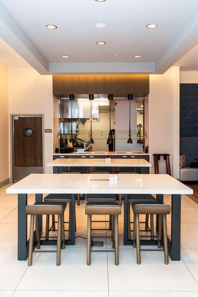 Hilton Garden Inn Mattoon, Il レストラン 写真